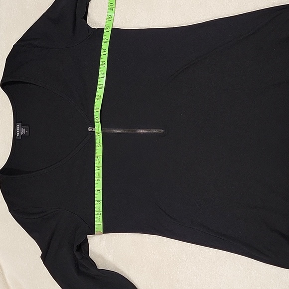 Torrid Sexy, V Neck, Zip front tee - Picture 6 of 13